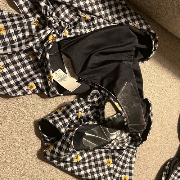 Black & white Gingham high waisted bikini yellow flowers matching sarong NWT - Picture 13 of 13